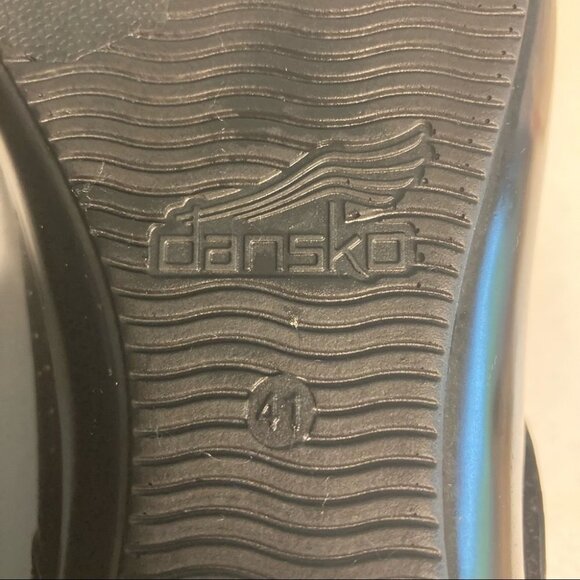 DANSKO Sz 10.5 Mary Jane w/ Leaf Motif  Hook Eye Closure Shoes - Picture 9 of 12